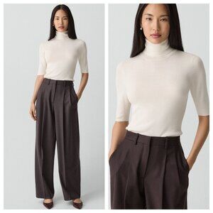Theory Leenda Short-Sleeve Turtleneck in Ivory Merino Wool